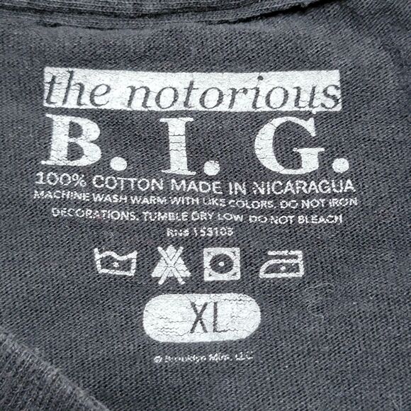 The Notorious BIG SS Black Cut Crop Tee "World Tour '97" - Size XL - Picture 4 of 5